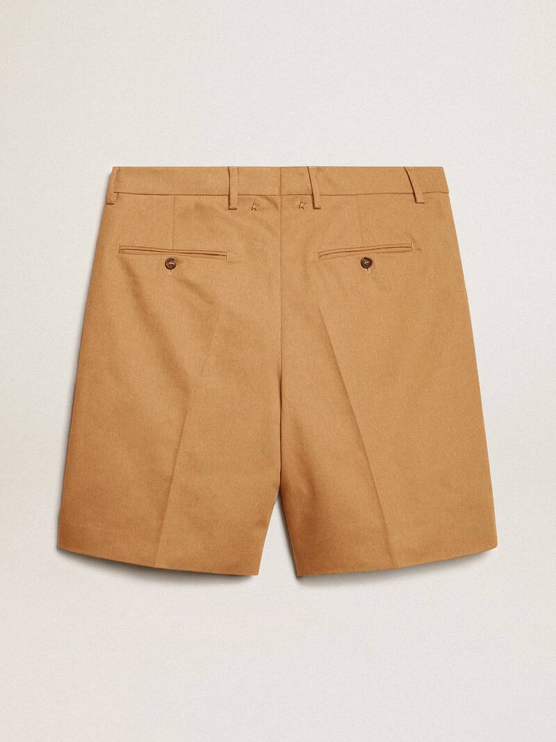 Golden Goose - Bermudas de hombre en algod&oacute;n de color beige in 
