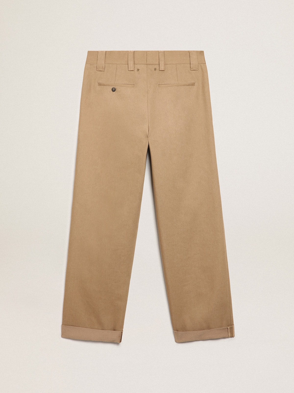 Golden Goose - Pantalón chino de la colección Golden en color caqui beige in 