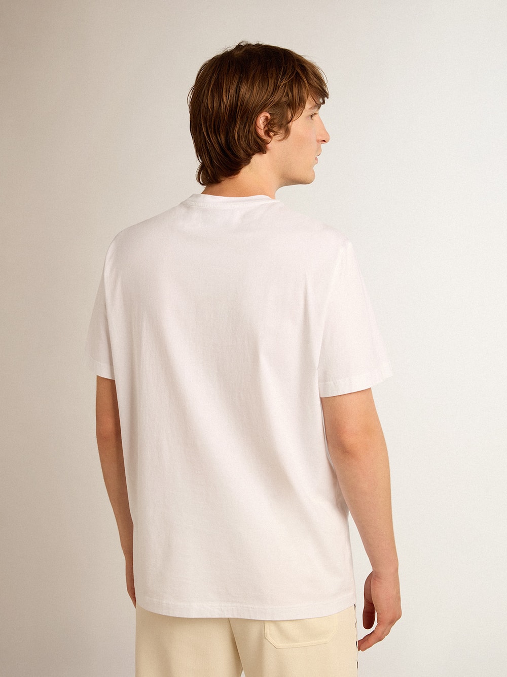 Golden Goose - Camiseta blanca de la colección Star con estrella negra en el delantero in 