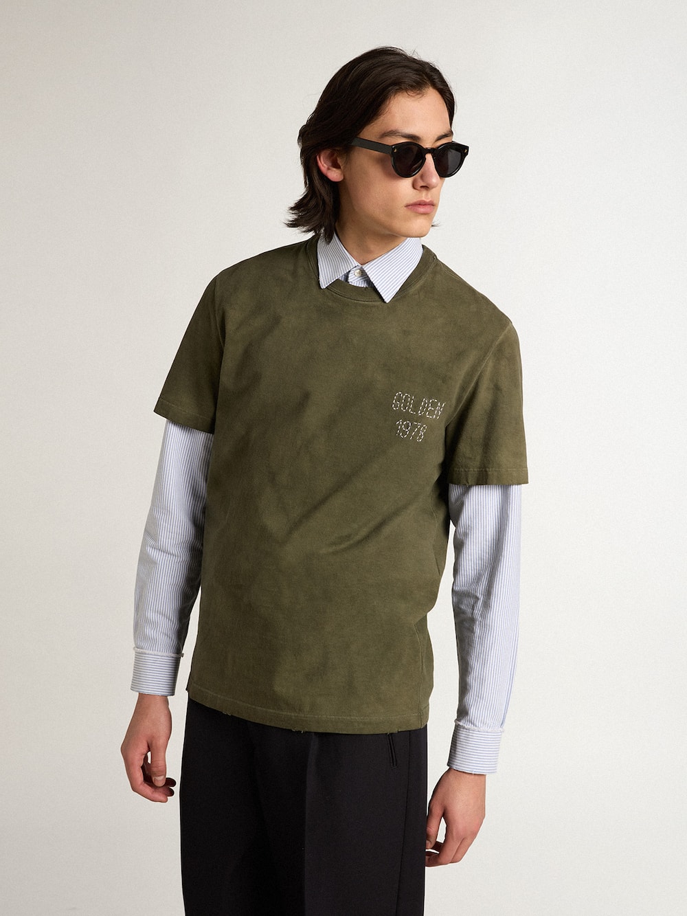 Golden Goose - T-Shirt aus Baumwolle im Farbton Buche mit Stickerei auf der Front in 