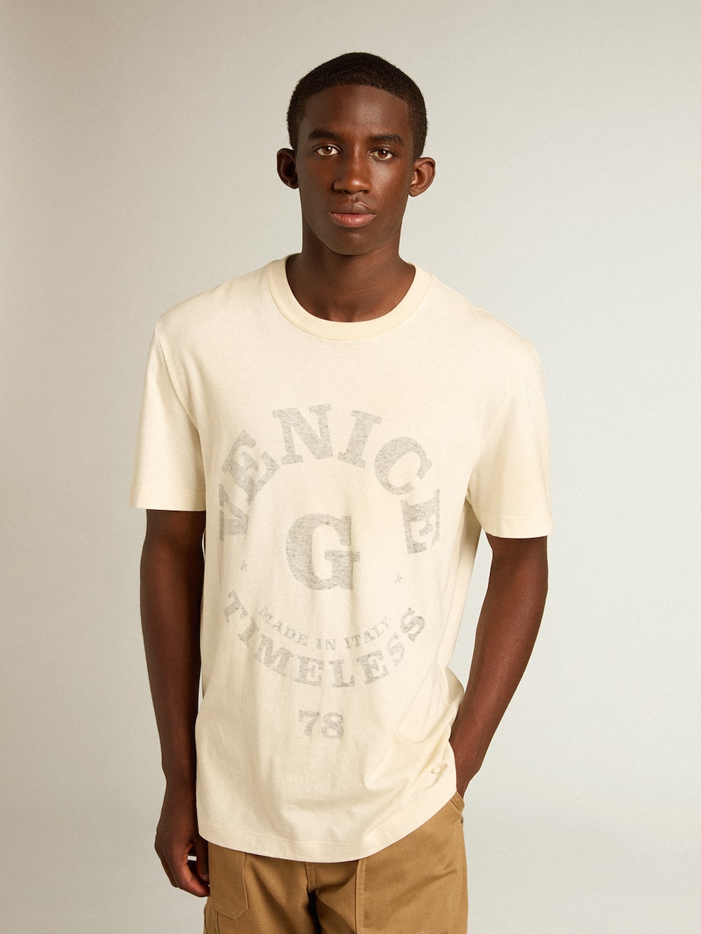 Golden Goose - Men’s cotton T-shirt in aged white with faded lettering  in 