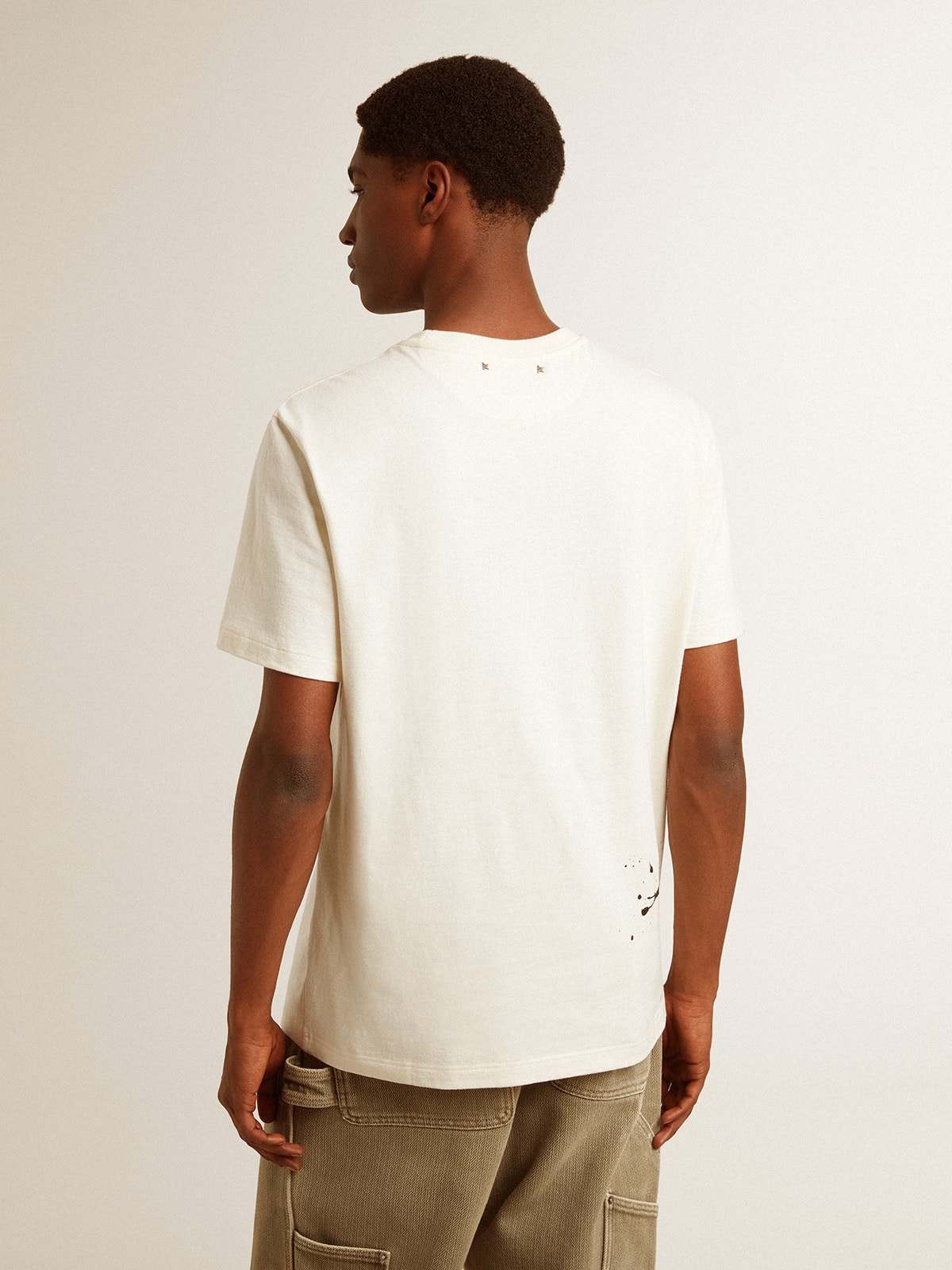 Golden Goose - Men's T-shirt in aged white cotton with print and embroidery in 