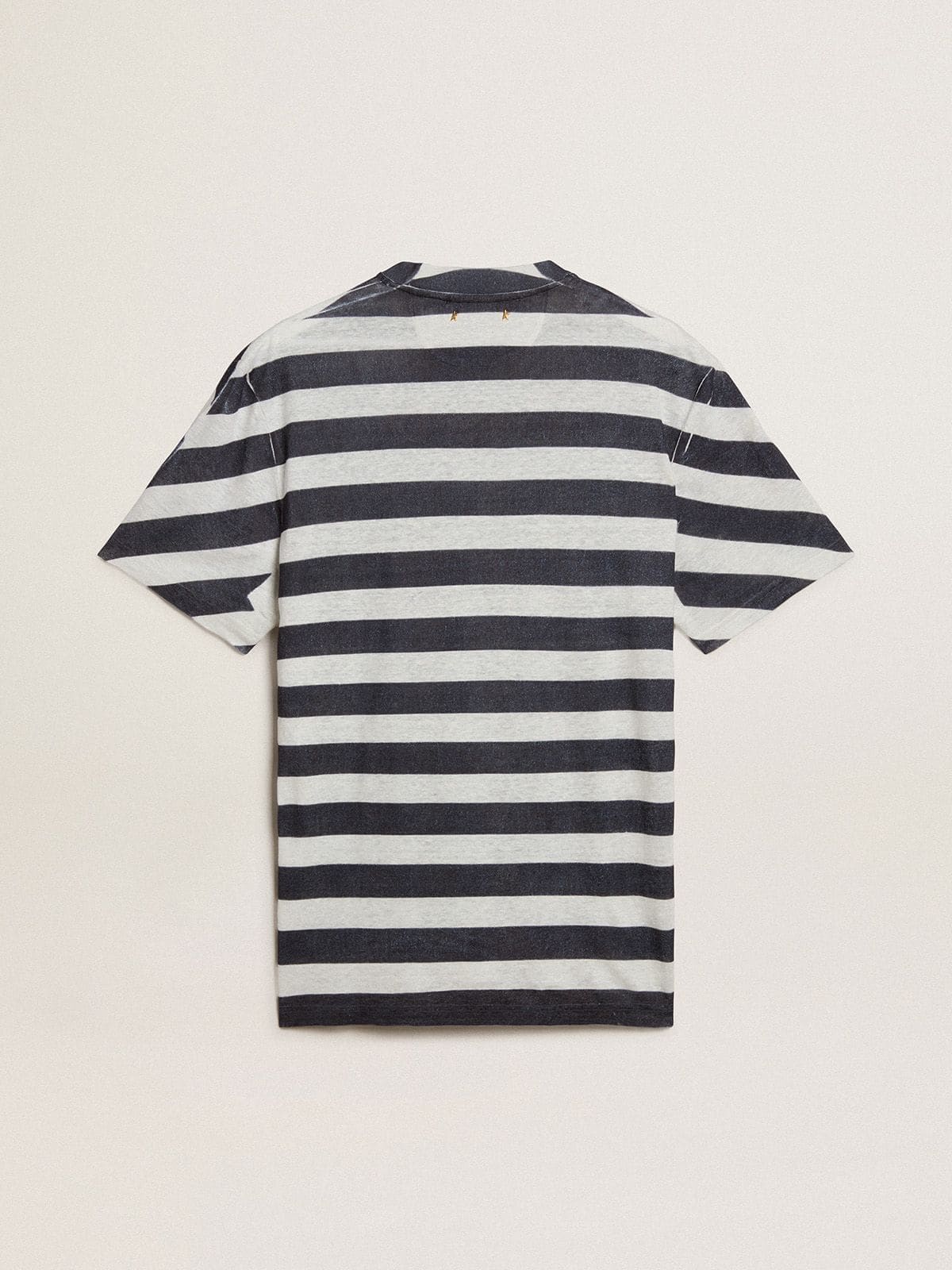 Golden Goose - 남성 "Pescheria Golden" 프린트 화이트 & 블루 스트라이프 티셔츠 in 
