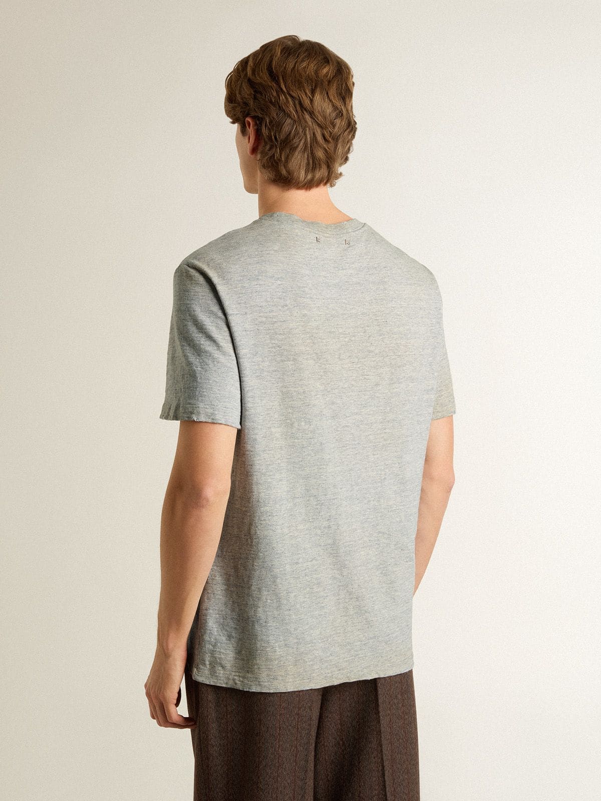 Golden Goose - Men's vintage-effect gray T-shirt with print on the front   in 