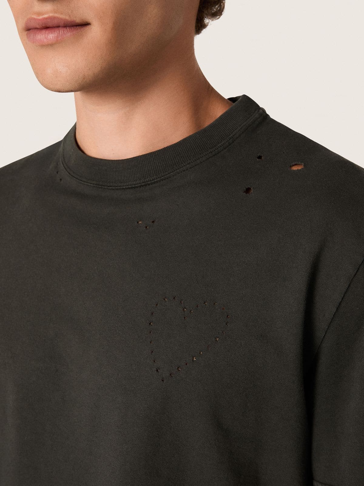 Golden Goose - Tシャツ メンズ コットンジャージー（チャコールグレー） パーフォレーションハート in 