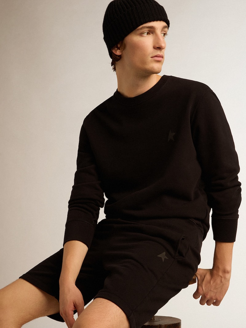 Golden Goose - Sweat-shirt Archibald collection Star de couleur noire avec &eacute;toile ton sur ton sur le devant in 