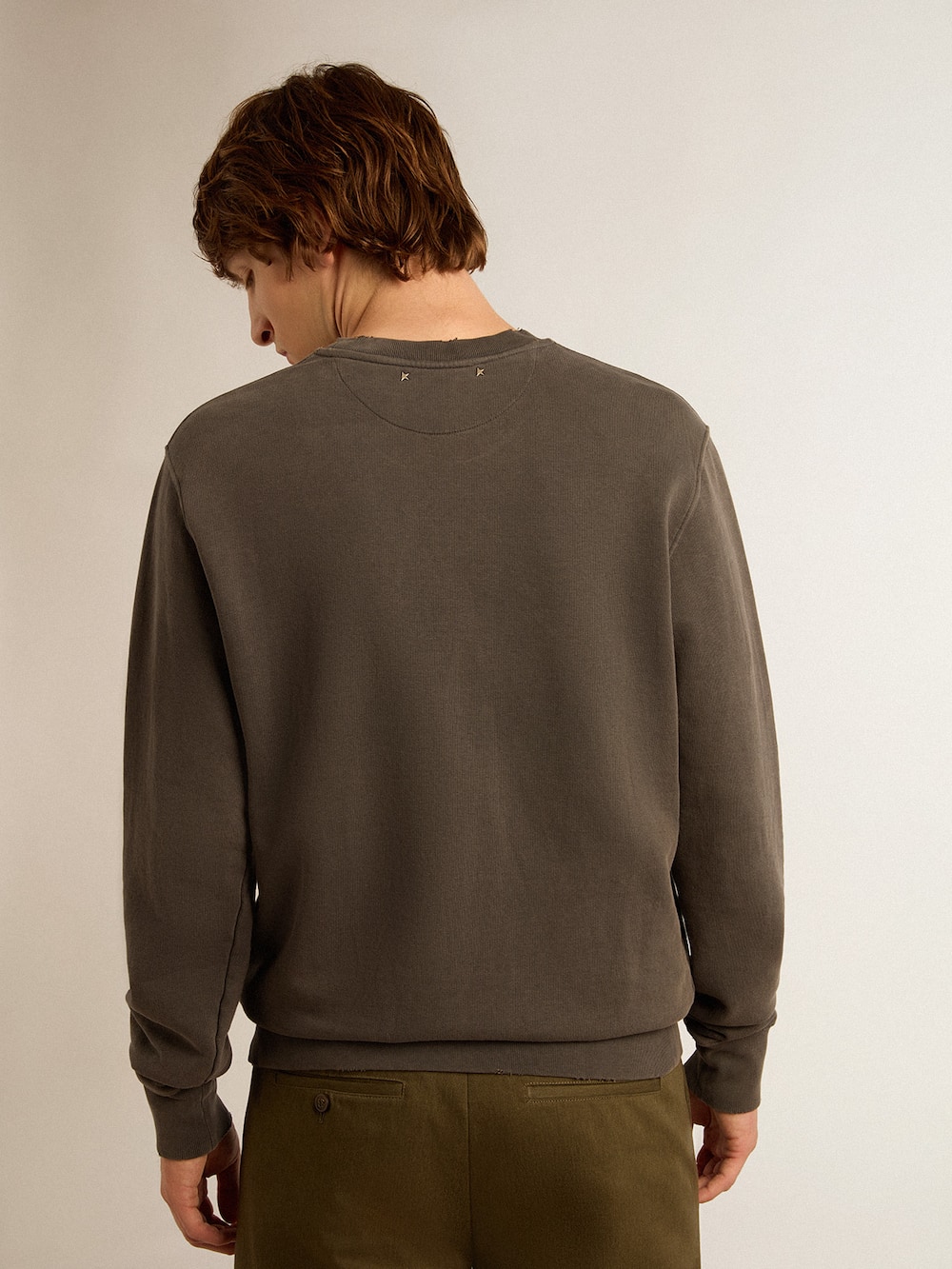 Golden Goose - Men's gray sweatshirt with logo and distressed treatment in 
