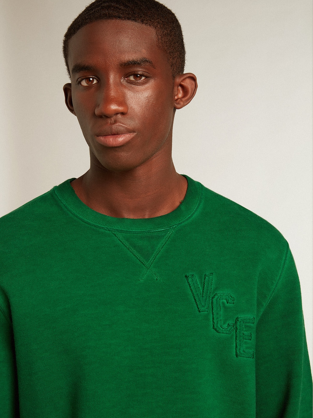 Golden Goose - Grünes Sweatshirt aus Baumwollfleece mit Rundhalsausschnitt  in 