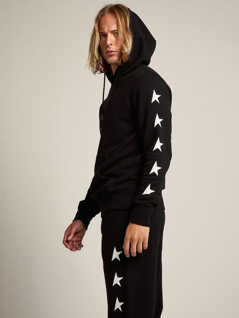 Golden Goose - Sweat-shirt &agrave; capuche Alighiero collection Star de couleur noire avec &eacute;toiles blanches contrast&eacute;es in 