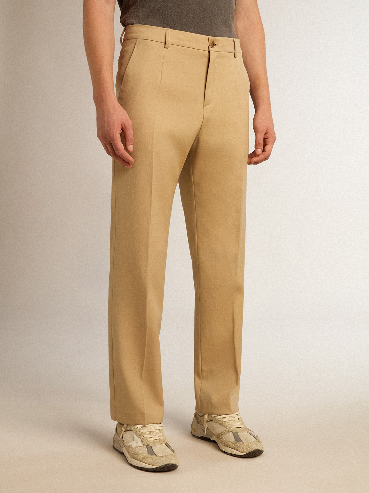 Golden Goose - Calça masculina de gabardine de lã cor areia in 