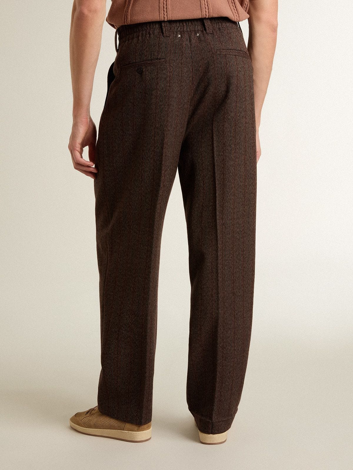 Golden Goose - Herrenjoggers aus dunkelbrauner Wolle mit feinem Streifenmotiv in 