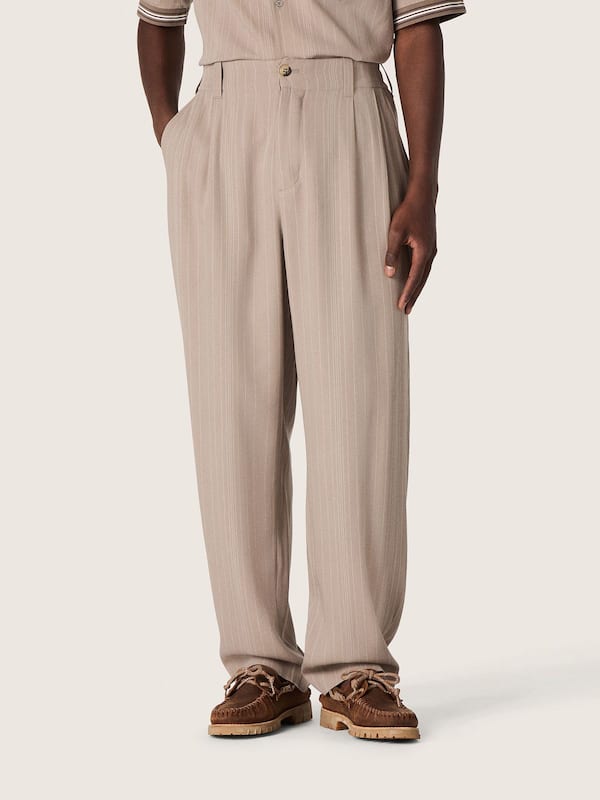 Golden Goose - Pantalon pour homme en laine m&eacute;lang&eacute;e grise &agrave; rayures in 