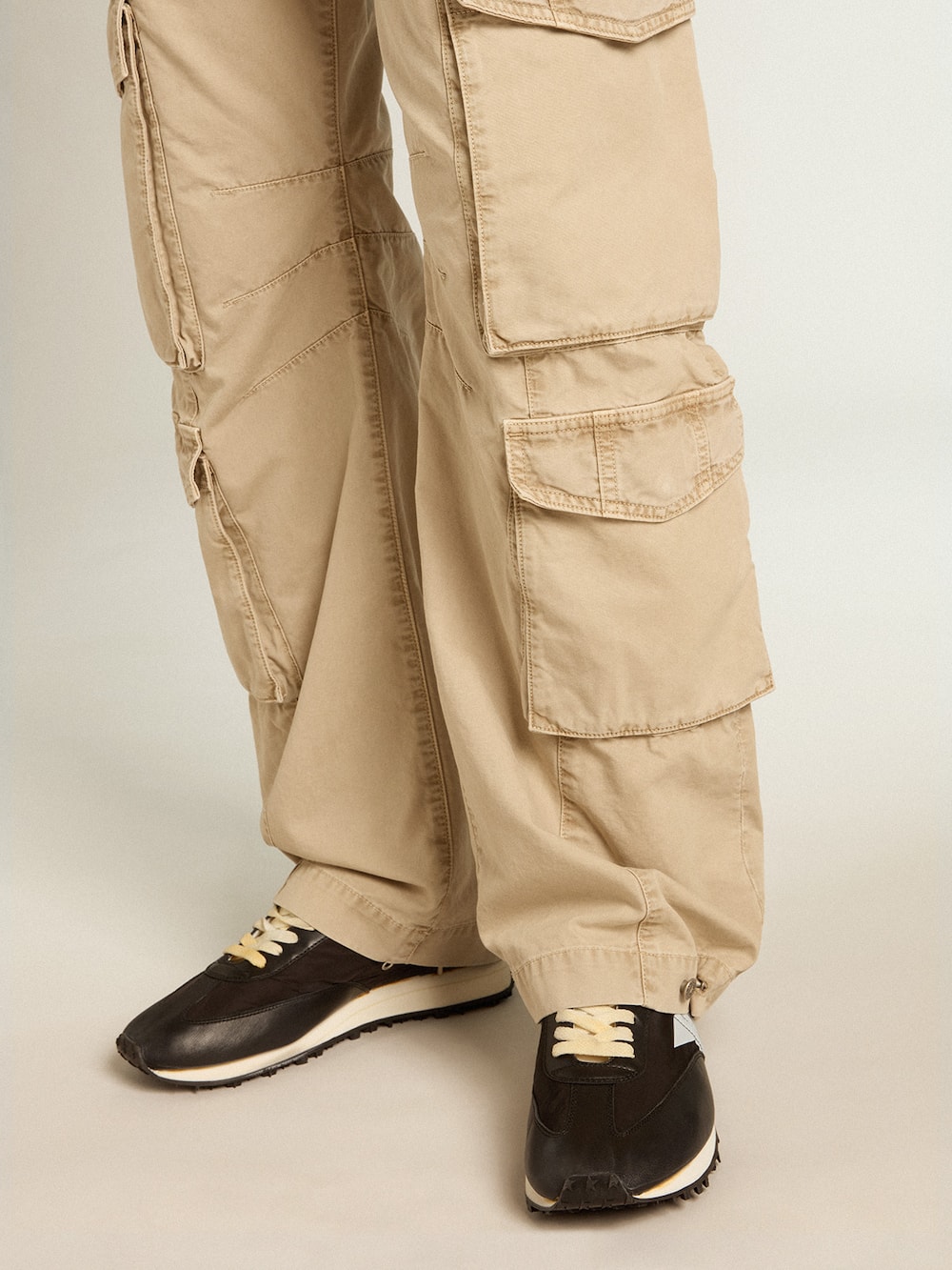 Golden Goose - Pantalone cargo da uomo in cotone color khaki in 