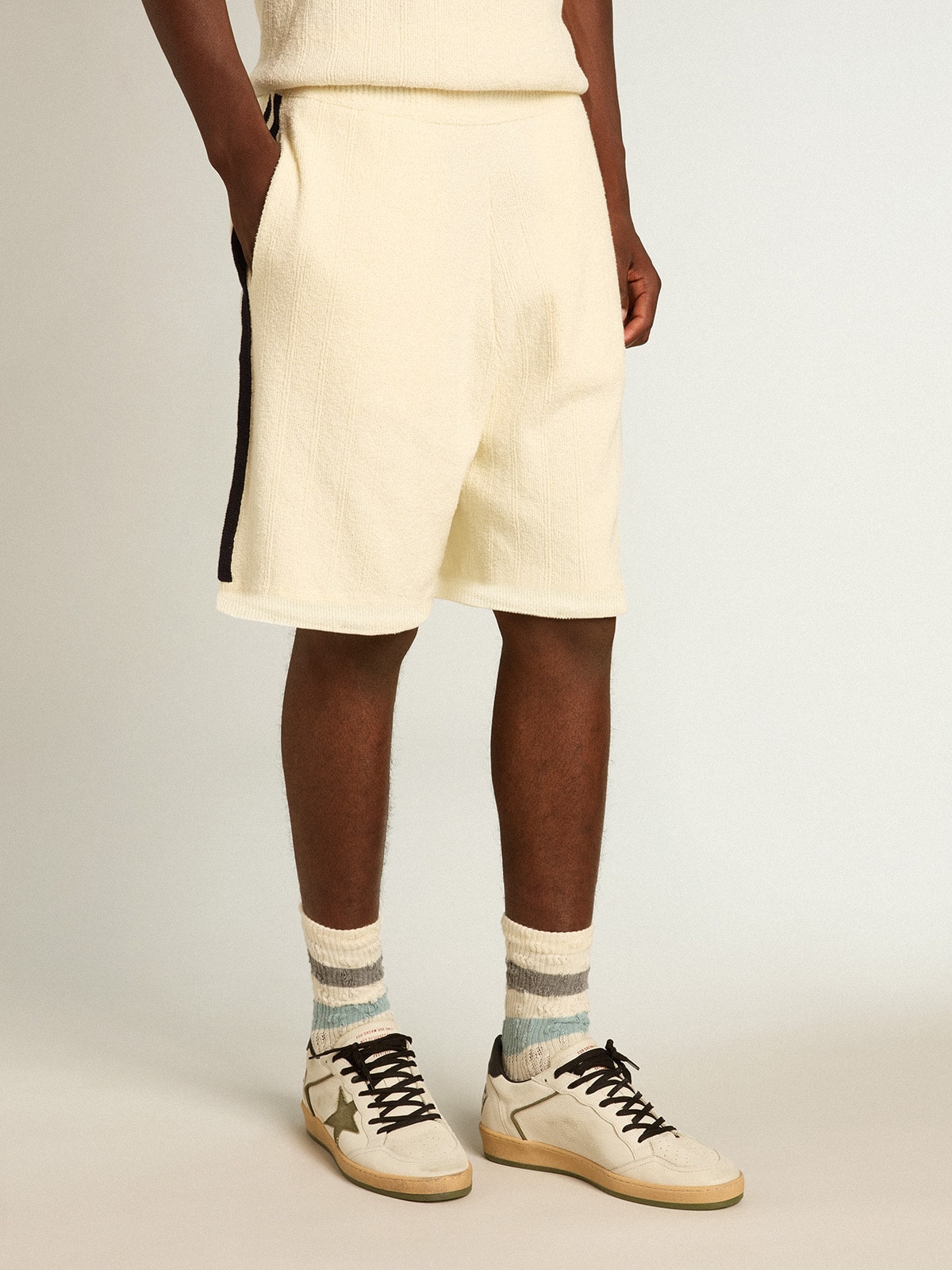 Golden Goose - Men's vintage white shorts with blue rib knit on the sides in 