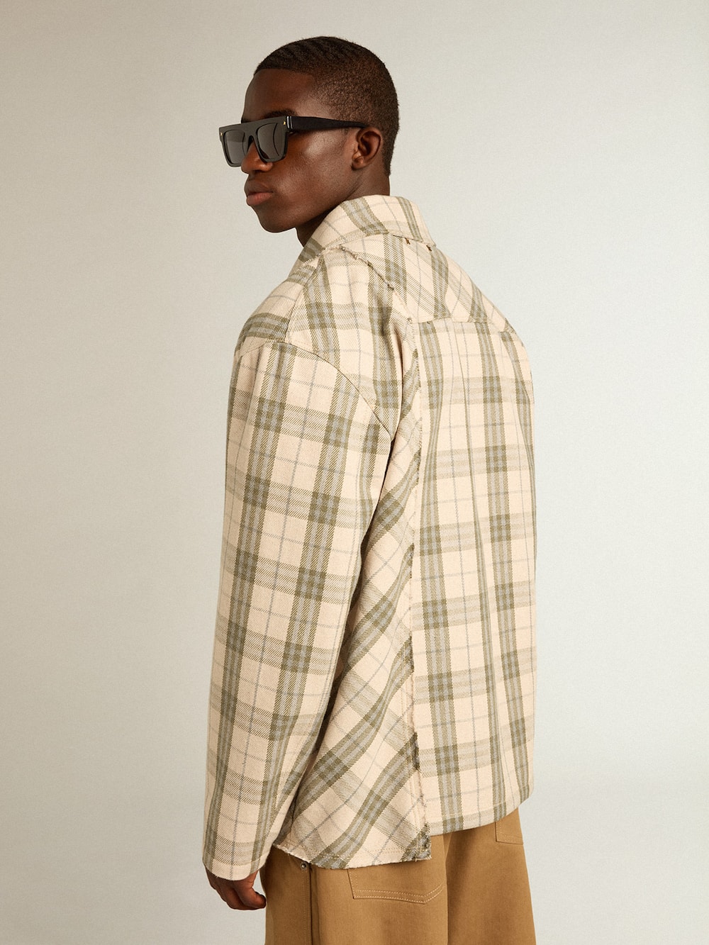 Golden Goose - Men's slim-fit shirt made of ecru and green cotton flannel in 