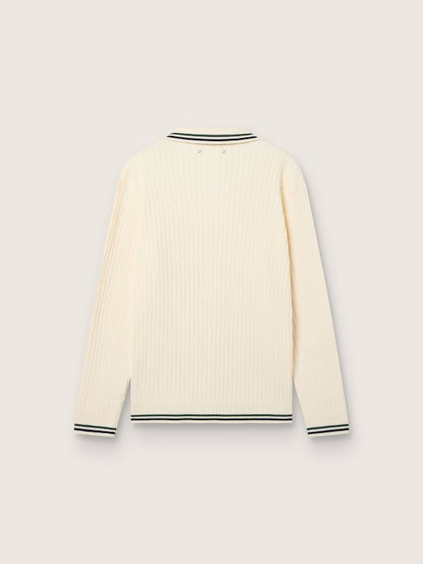 Men&rsquo;s long-sleeved polo shirt in white knit with contrasting edges and removable pin