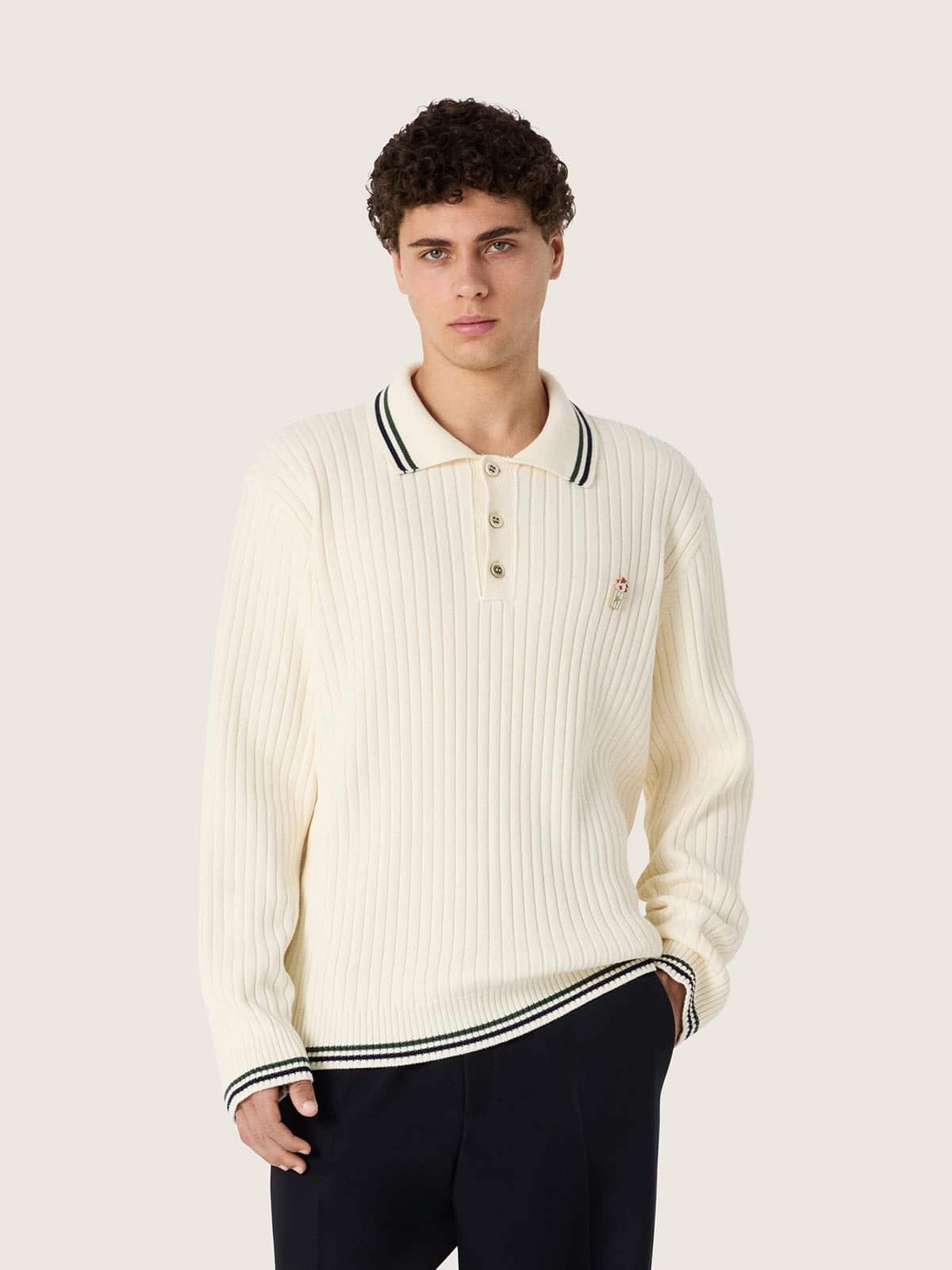 Golden Goose - Polo uomo a maniche lunghe in maglia bianca con bordi a contrasto e pin removibile in 