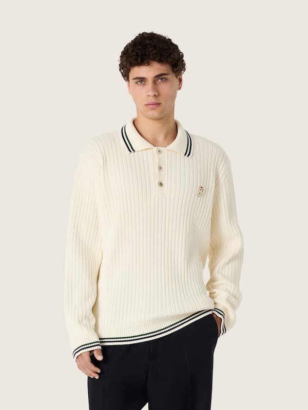 Golden Goose - Polo &agrave; manches longues homme en maille blanche avec bords contrast&eacute;s et pin&rsquo;s d&eacute;tachable in 