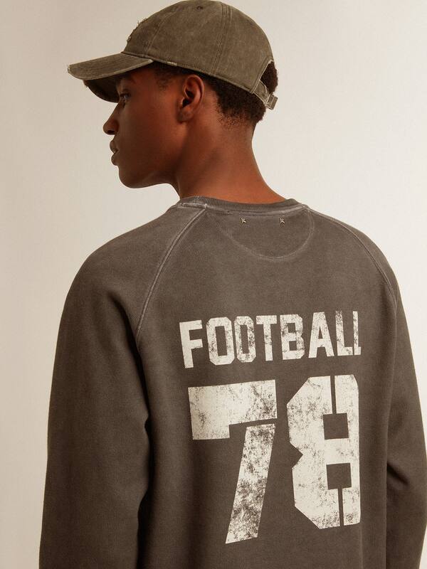 Golden Goose - Men's long-sleeved T-shirt in anthracite gray cotton with logo on the back in 