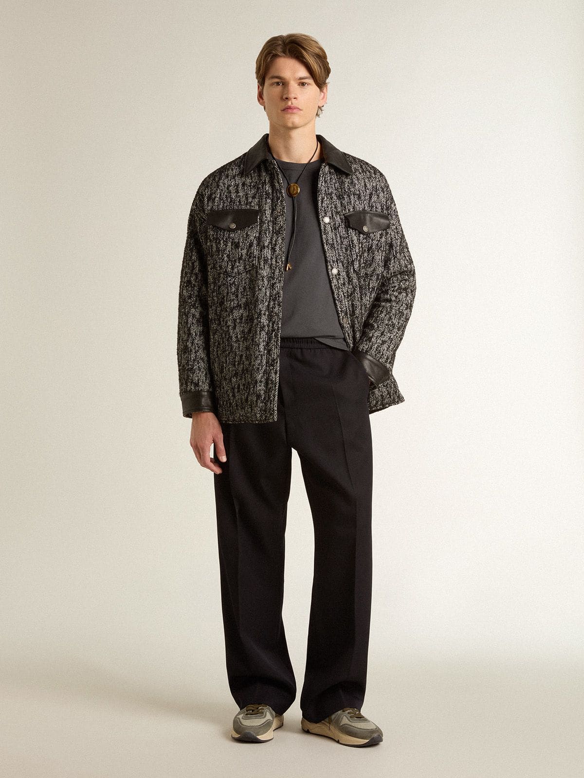 Golden Goose - Men's T-shirt in anthracite-colored cotton with print on the chest in 