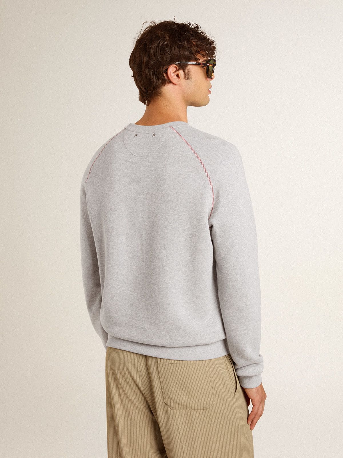 Golden Goose - Men’s gray round neck sweatshirt with contrast stitching  in 