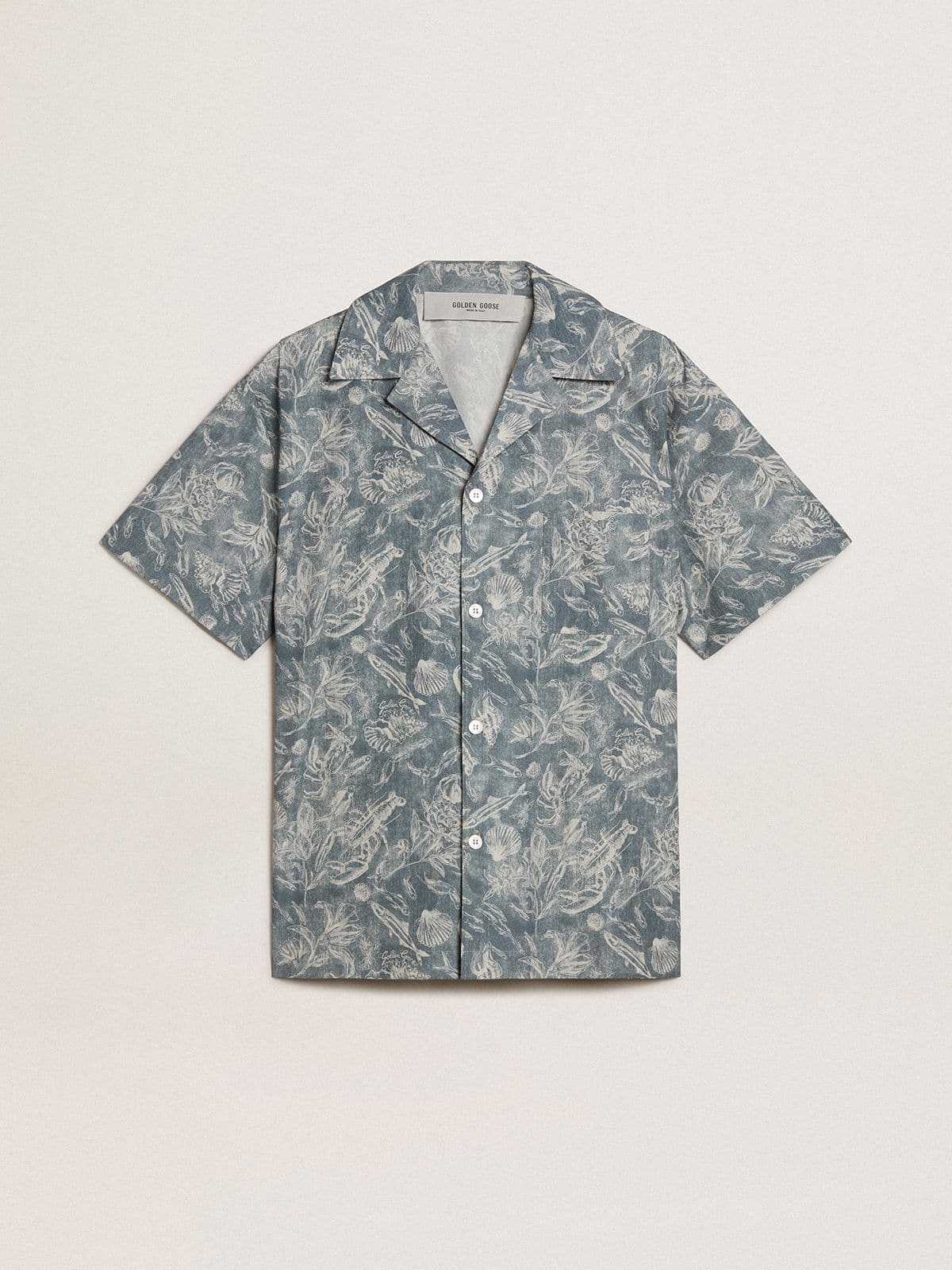 Golden Goose - Men's short-sleeved pajama-style poplin shirt with a blue and white marine print in 