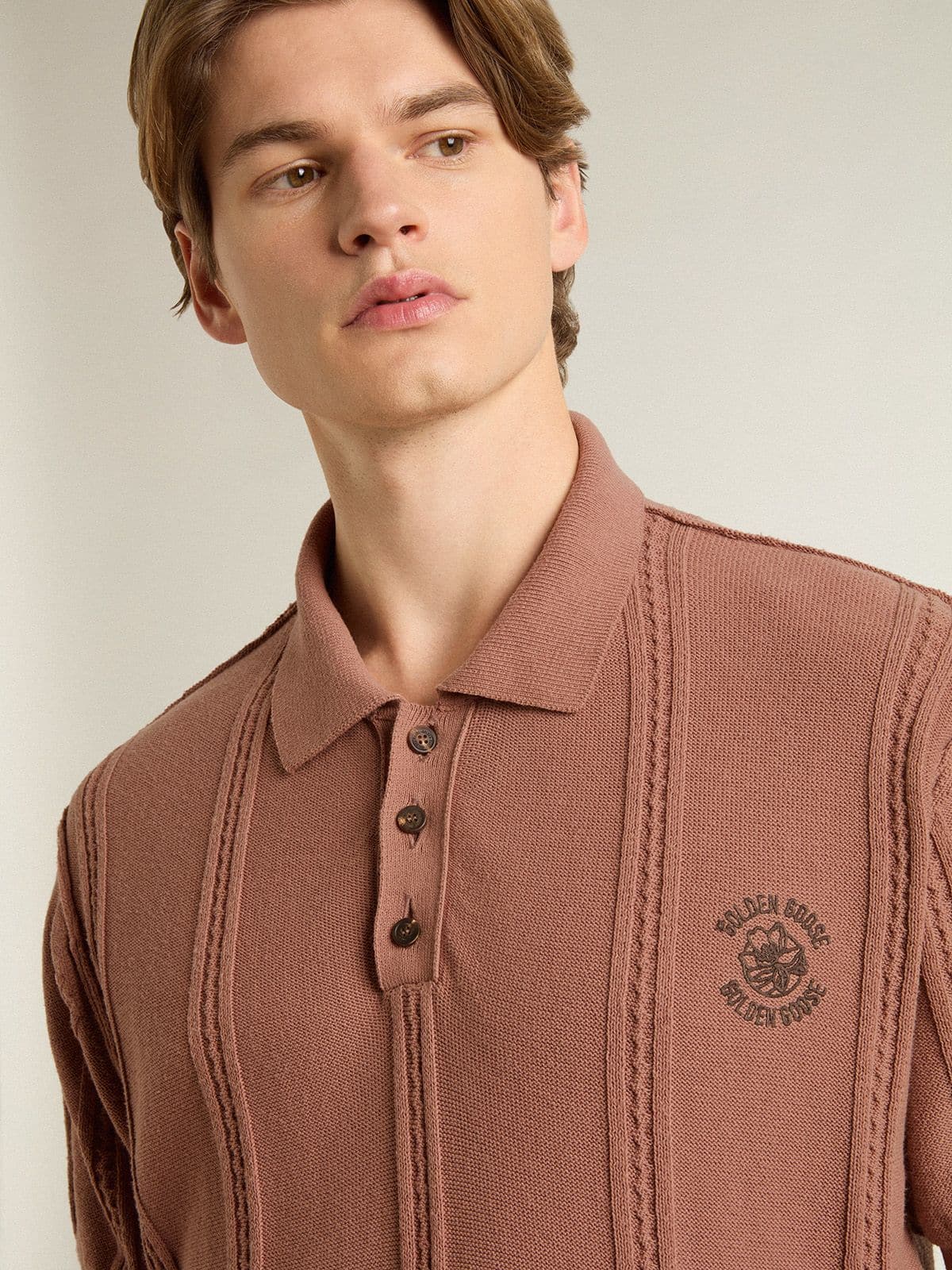 Golden Goose - Polo color mattone da uomo con logo ricamato in 