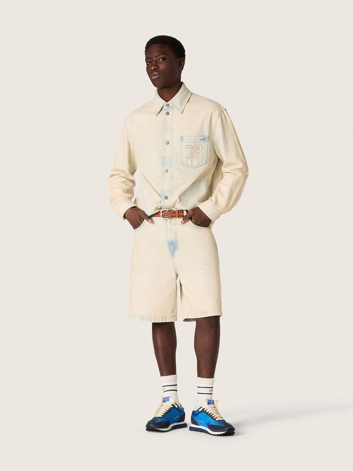 Men's Bermuda shorts in light sand-colored denim