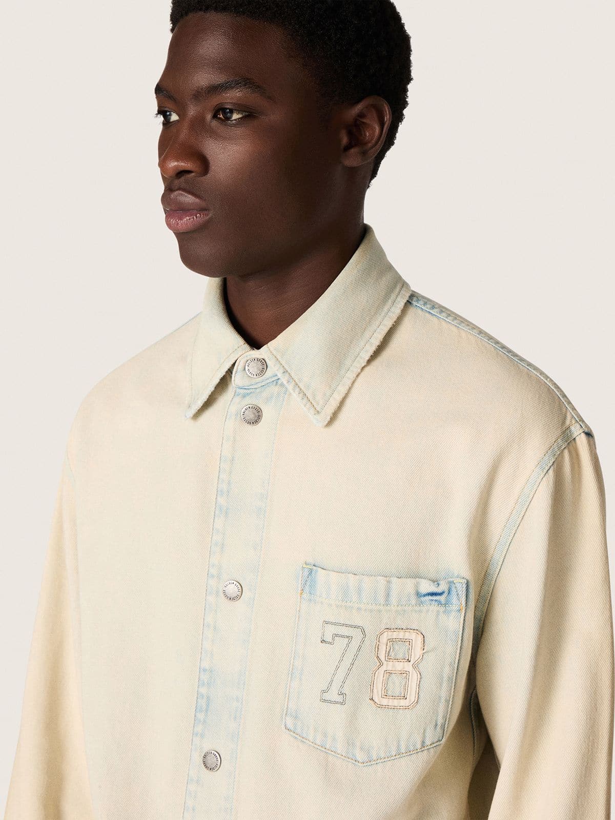 Golden Goose - Work-Jacket f&uuml;r Herren aus Denim in hellem Sandton in 