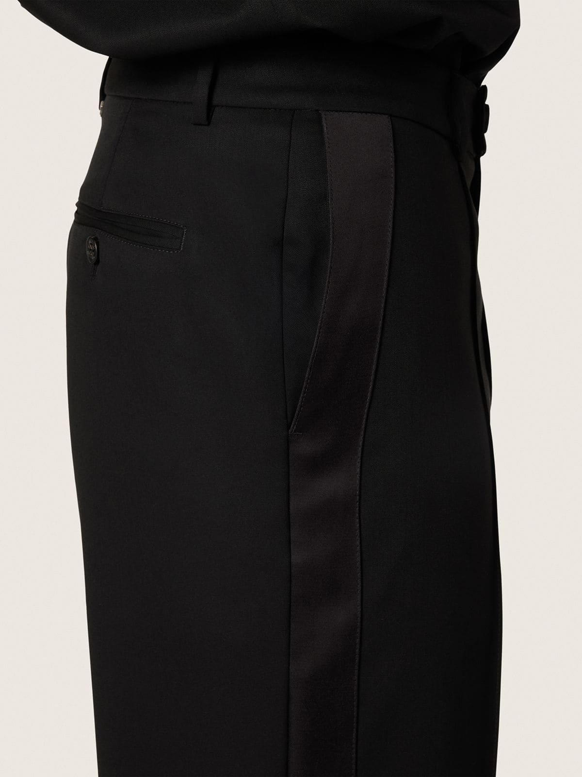 Golden Goose - Schwarze Herrenhose aus Wollfresco mit Satingalons an den Seiten in 