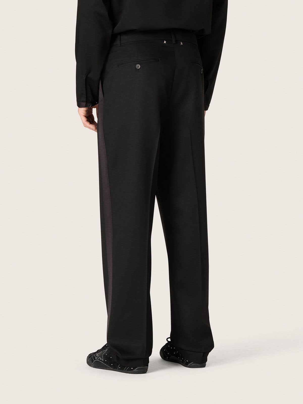 Golden Goose - Schwarze Herrenhose aus Wollfresco mit Satingalons an den Seiten in 