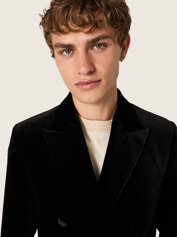 Golden Goose - Men&rsquo;s double-breasted blazer in black velvet with black satin lapels in 