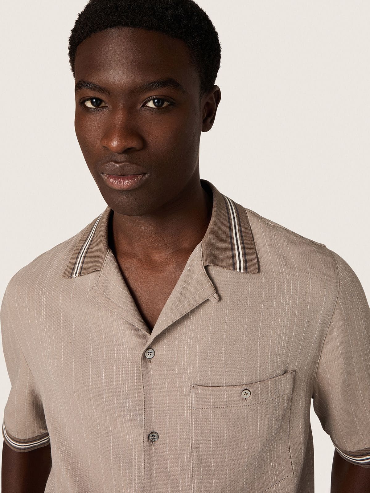 Golden Goose - Men's short-sleeved shirt in gray cool wool with thin stripes in 