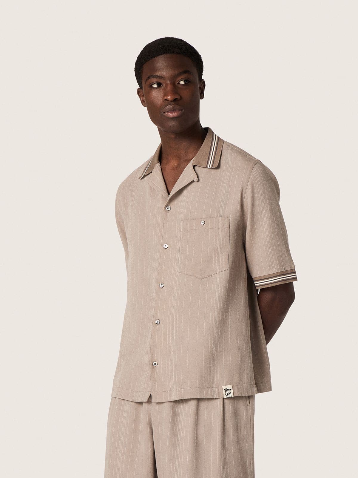 Golden Goose - Men's short-sleeved shirt in gray cool wool with thin stripes in 