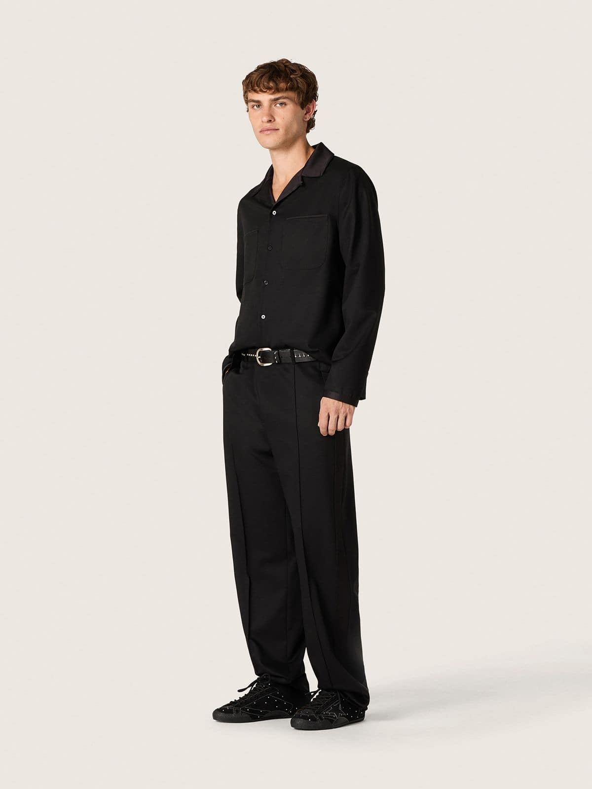 Golden Goose - Schwarzes Herrenhemd aus Wolltwill mit schwarzen Satindetails in 