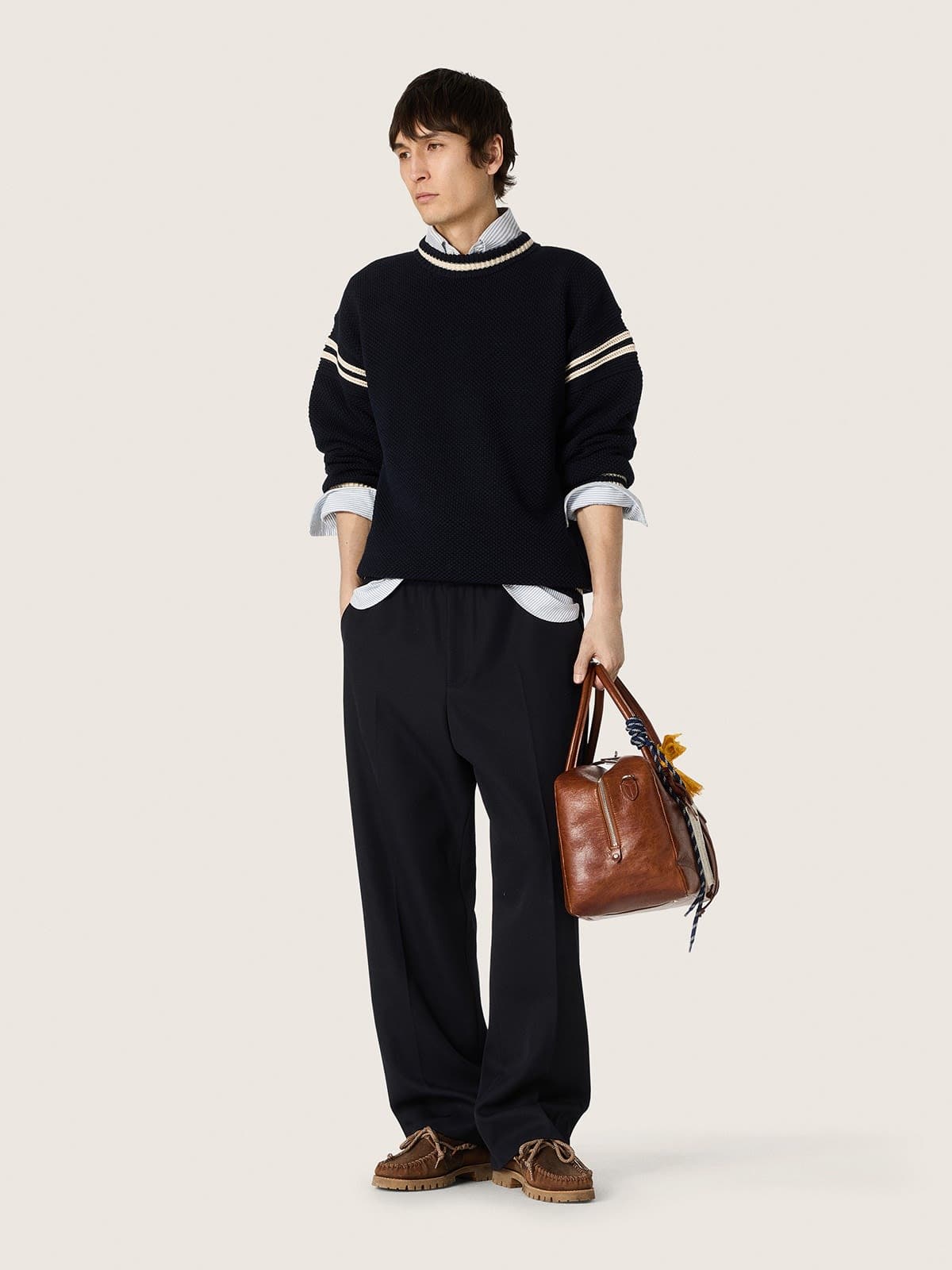 Golden Goose - Men's boxy sweater in dark blue cotton with embroidery in 