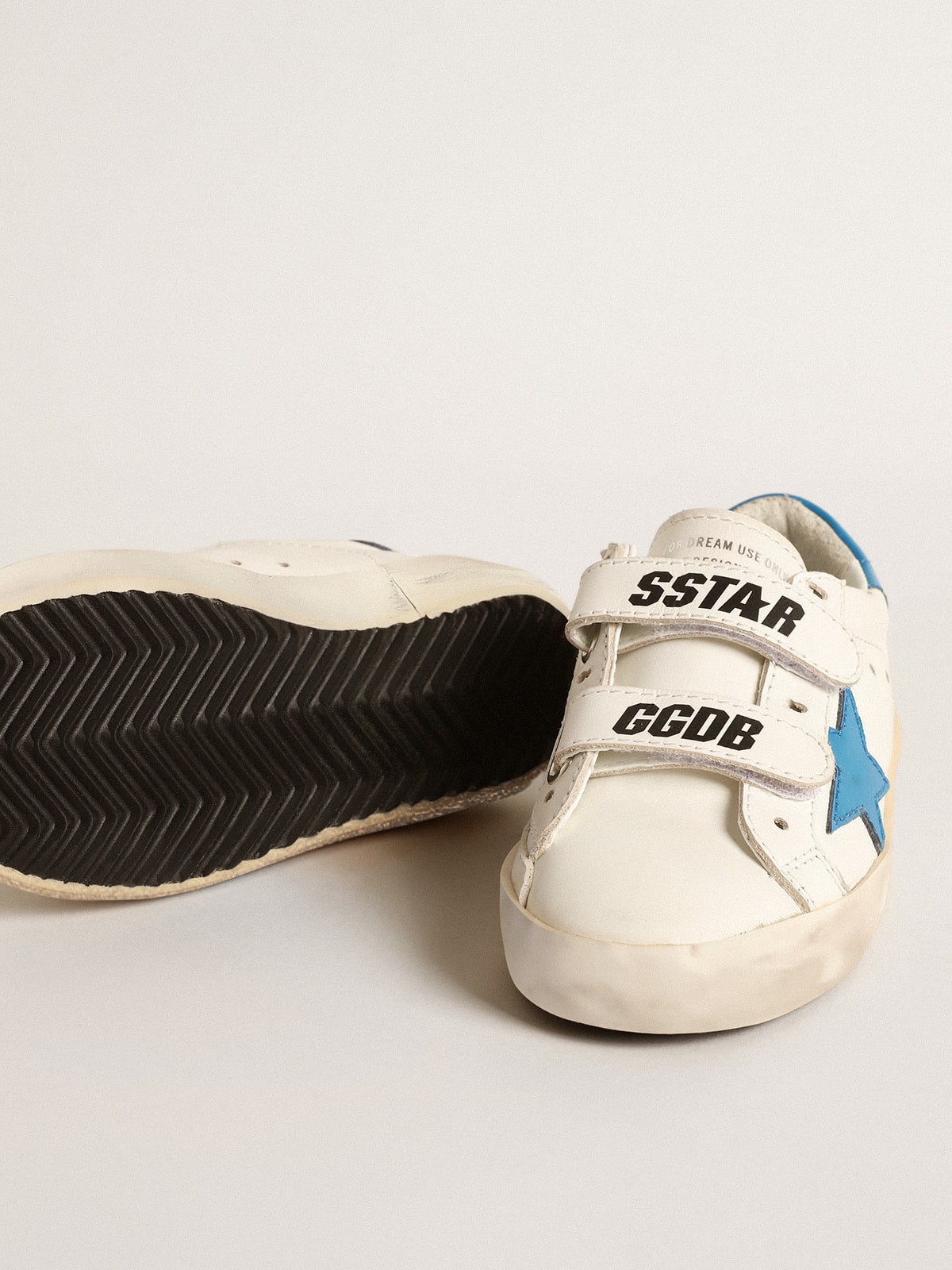 Golden Goose - Old School Teen in leather with light blue star and heel tab in 
