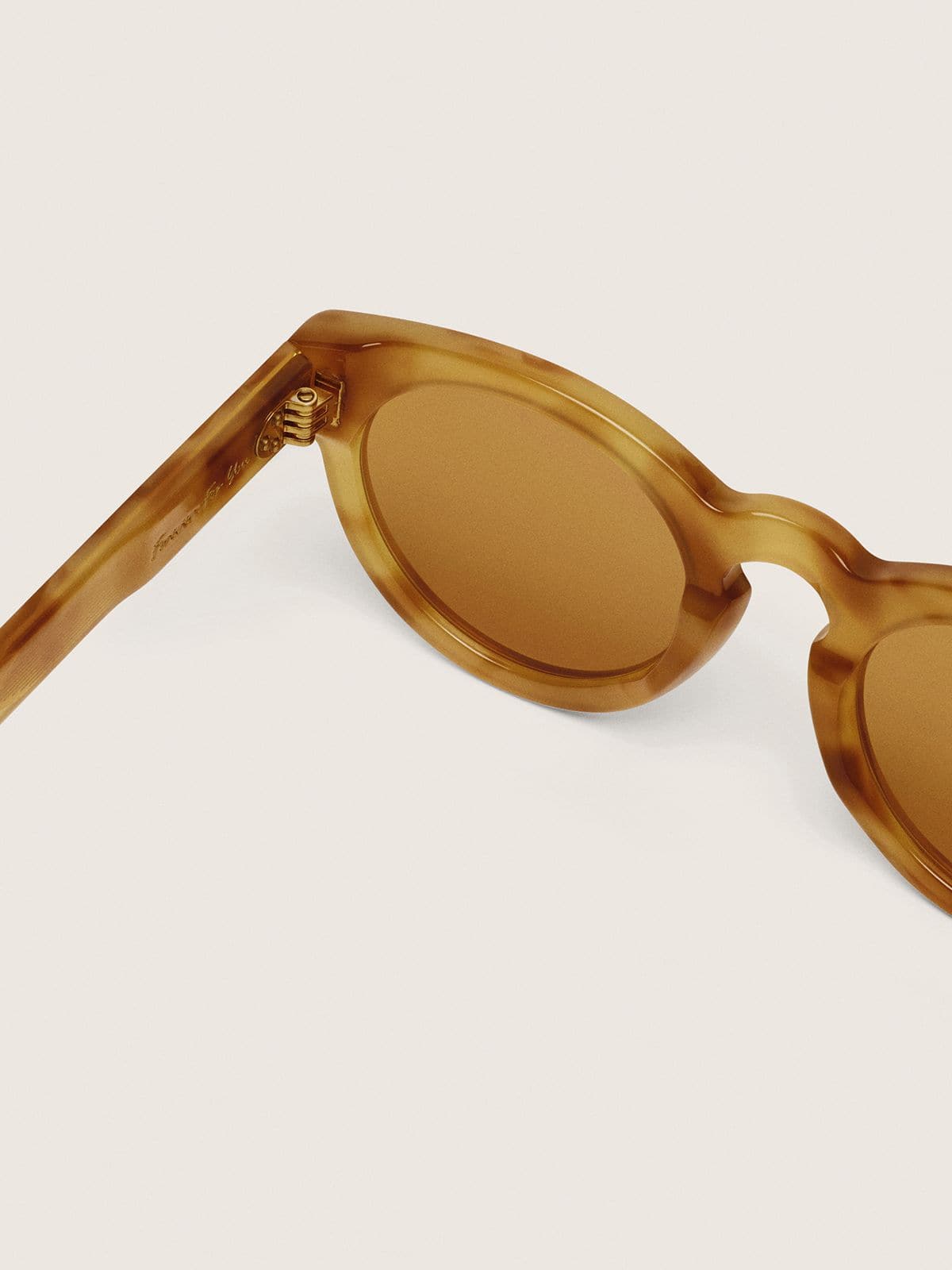 Golden Goose - Panthos-style sunglasses with honey frame and beige lenses in 