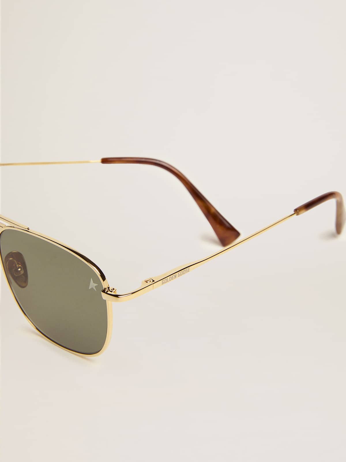 Golden Goose - Aviator sunglasses with gold frame and green lenses in 