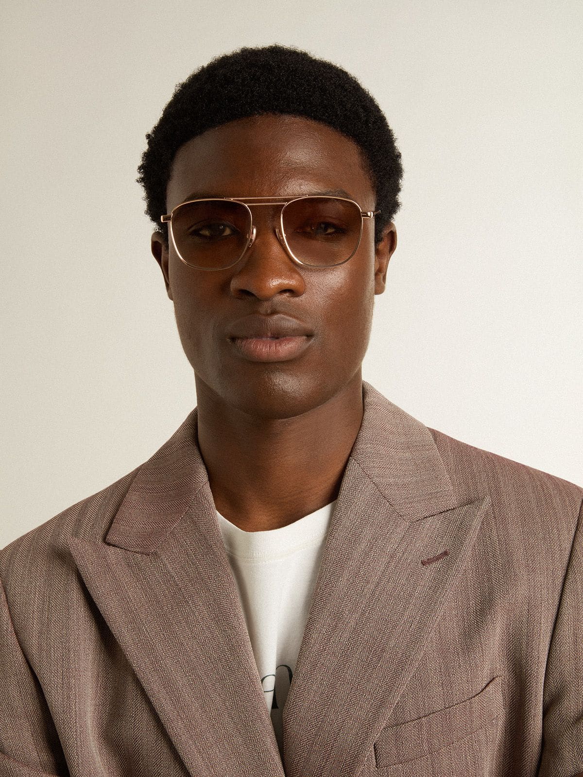 Golden Goose - Occhiali da sole modello aviator con montatura oro e lenti beige in 