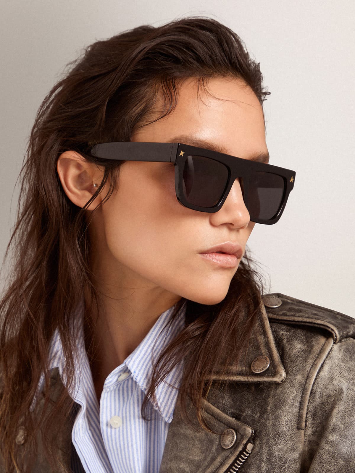 Black frame sunglasses online