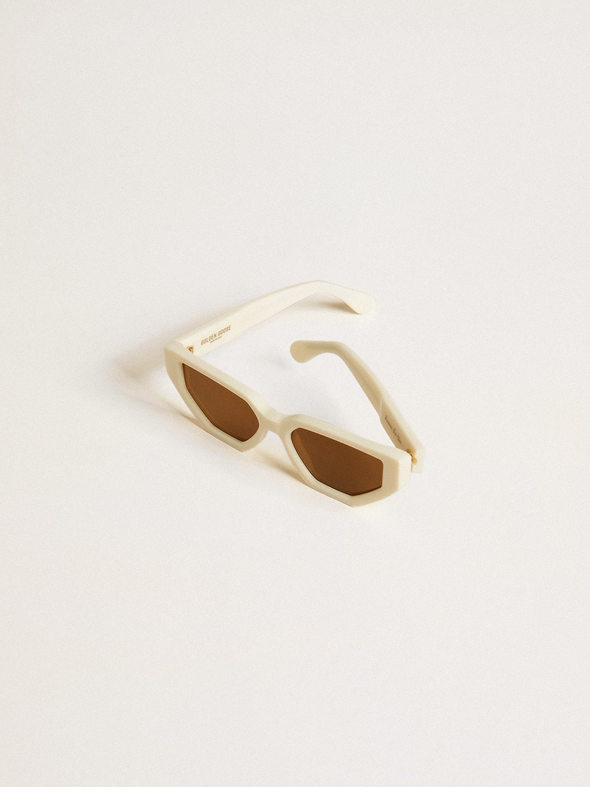 Golden Goose - Rechteckige Sonnenbrille mit beigem Gestell in 