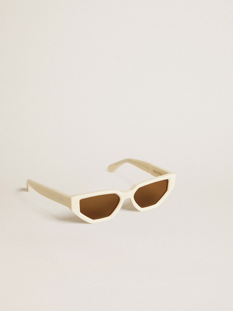 Rectangular-style sunglasses with beige frame