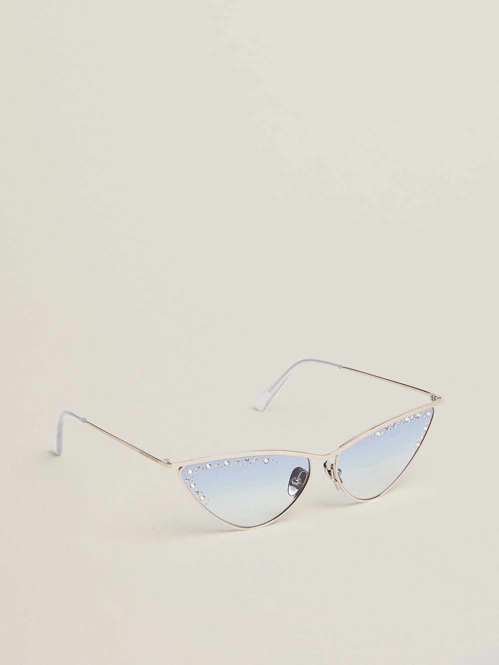 Golden Goose - Sonnenbrille im Cat-Eye-Stil mit silbernem Rahmen und Kristallen in 