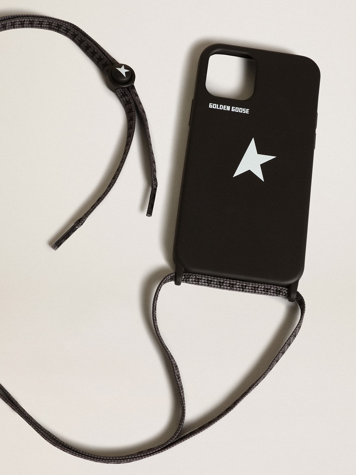 Golden Goose - Funda para iPhone 12 y 12 Pro Max negra con logo blanco in 