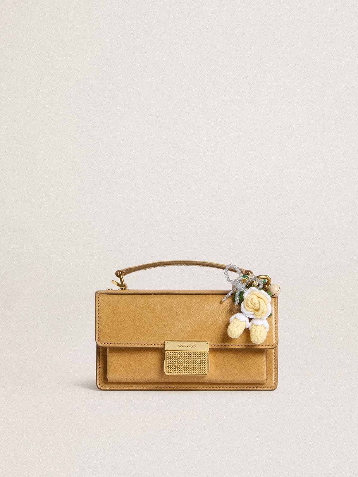 Golden Goose - Yellow rose charm in cotton crochet with bead chain in 