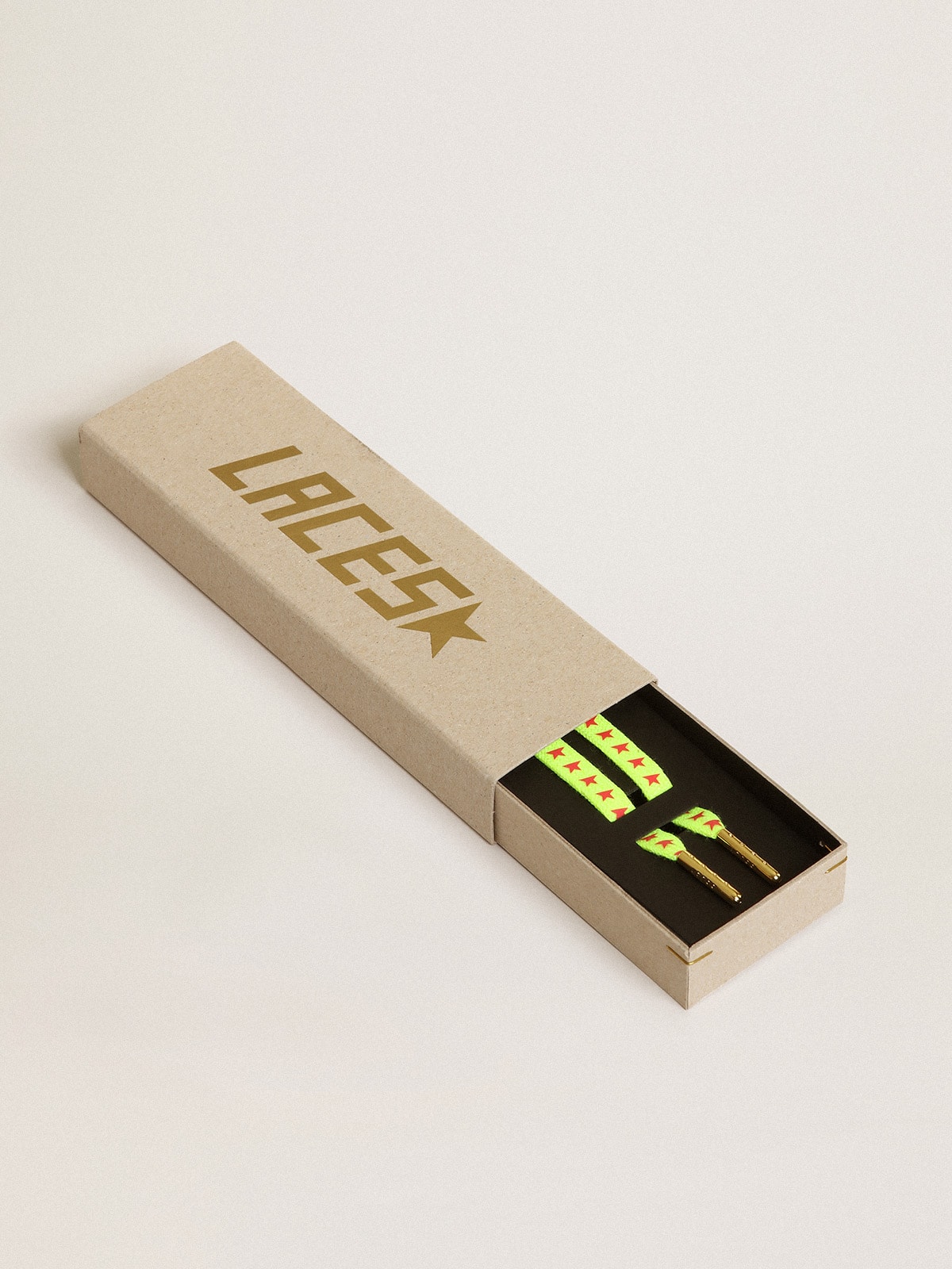 Golden Goose - Lacets jaune fluo avec &eacute;toiles orange contrast&eacute;es in 