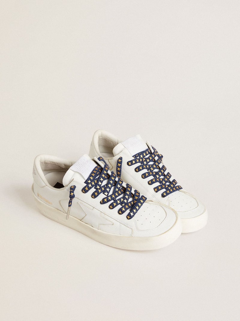 Golden Goose - Cordones color azul marino con estrellas de color dorado en contraste in 