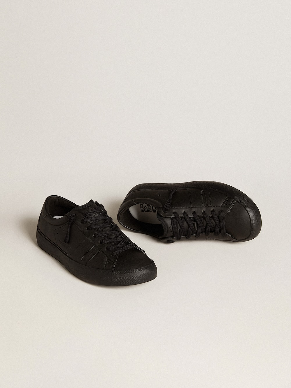 Golden Goose - Yatay Model 1B sustainable sneakers with bio-based upper and black Y in 