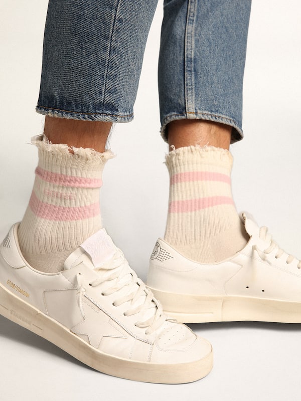 Golden Goose - Distressed-finish white socks with baby-pink logo and stripes in 